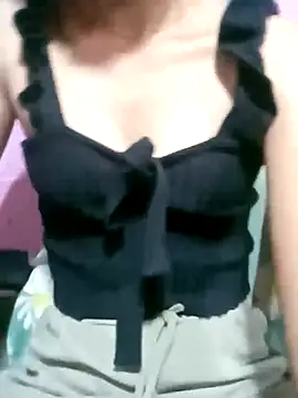 Snapshot of Cutie_body11 chatting on 1, 12, 2025 Cutie body11 online show from 1, 12, 2025