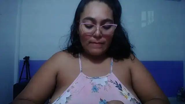 Snapshot of sirena_15 chatting on 15, 6, 2026 sirena 15 online show from 15, 6, 2026