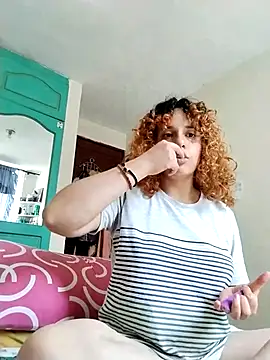 EmmaMelissa0521 online show from 19, 12, 2025