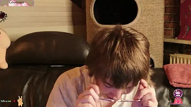 Snapshot of GamerGirl_Eve chatting on 26, 10, 2025 GamerGirl Eve online show from 26, 10, 2025