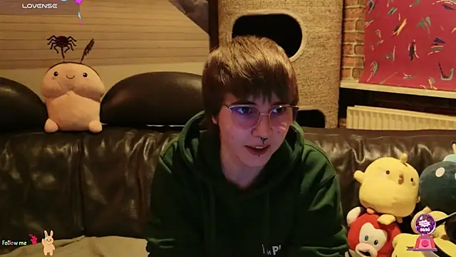 Snapshot of GamerGirl_Eve chatting on 29, 10, 2025 GamerGirl Eve online show from 29, 10, 2025