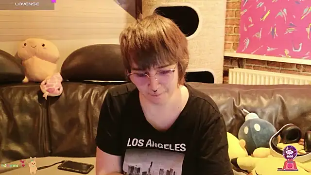 Snapshot of GamerGirl_Eve chatting on 20, 11, 2025 GamerGirl Eve online show from 20, 11, 2025