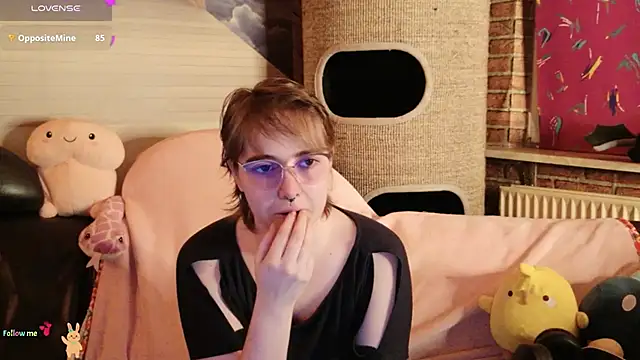 Snapshot of GamerGirl_Eve chatting on 3, 12, 2025 GamerGirl Eve online show from 3, 12, 2025