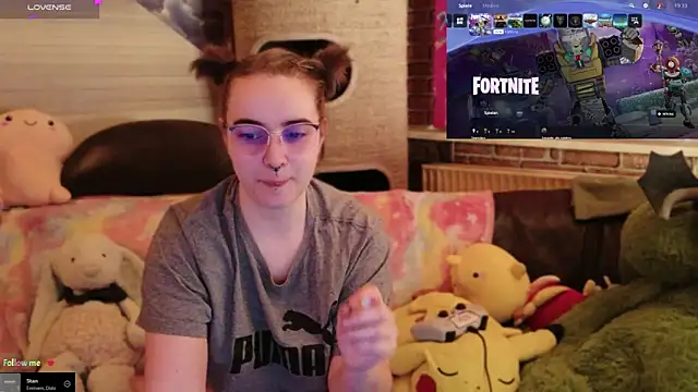 Snapshot of GamerGirl_Eve chatting on 16, 1, 2026 GamerGirl Eve online show from 16, 1, 2026