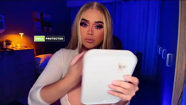 Snapshot of AnneHartx chatting on 14, 11, 2025 AnneHartx online show from 14, 11, 2025