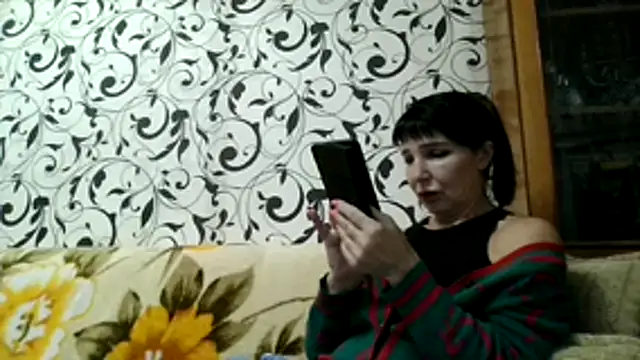 Snapshot of JeaneDavis chatting on 3, 11, 2025 JeaneDavis online show from 3, 11, 2025