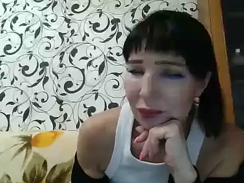 Snapshot of JeaneDavis chatting on 8, 11, 2025 JeaneDavis online show from 8, 11, 2025