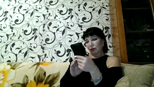 Snapshot of JeaneDavis chatting on 27, 11, 2025 JeaneDavis online show from 27, 11, 2025
