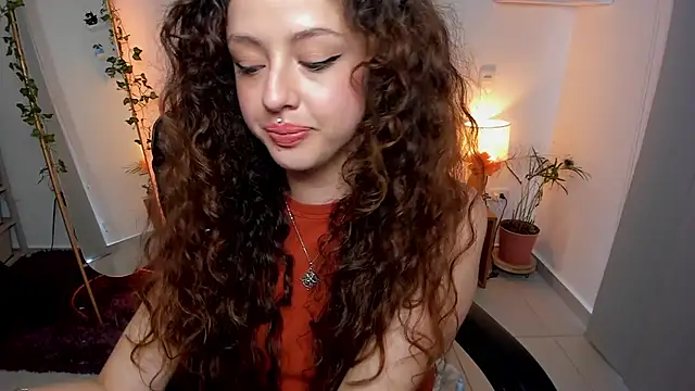 Cassandra Caiin online show from 28, 7, 2026