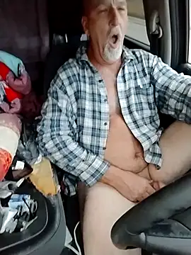 Snapshot of Yankeedave420 chatting on 29, 10, 2025 Yankeedave420 online show from 29, 10, 2025