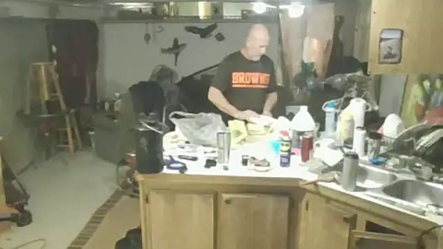 Snapshot of Yankeedave420 chatting on 16, 12, 2025 Yankeedave420 online show from 16, 12, 2025