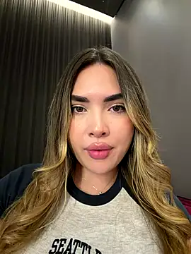 Snapshot of AnaCarrera chatting on 23, 11, 2025 AnaCarrera online show from 23, 11, 2025