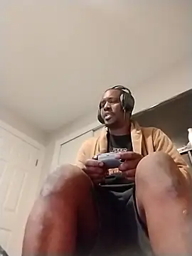 Makeyoucumallover online show from 5, 12, 2025