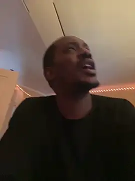 Makeyoucumallover online show from 4, 3, 2026