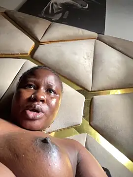 Snapshot of catty3232 chatting on 27, 11, 2025 catty3232 online show from 27, 11, 2025