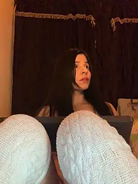 Estefani 32 online show from 10, 3, 2026