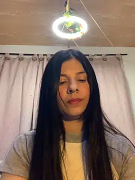 Estefani 32 online show from 12, 3, 2026