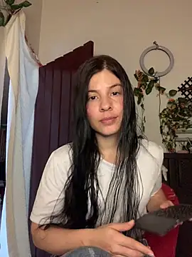 Snapshot of Estefani_32 chatting on 30, 6, 2026 Estefani 32 online show from 30, 6, 2026
