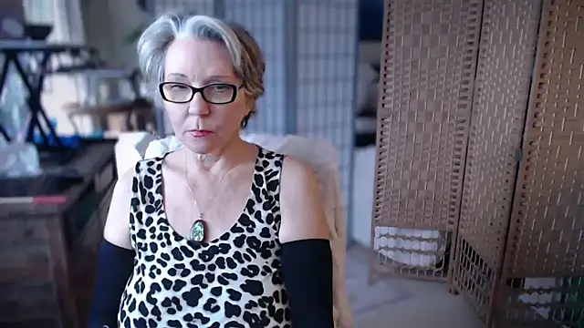 petradaniels online show from 20, 2, 2026