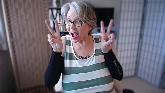 petradaniels online show from 5, 3, 2026