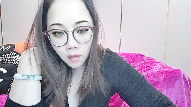 Snapshot of Giuliam chatting on 10, 2, 2025 Giuliam online show from 10, 2, 2025