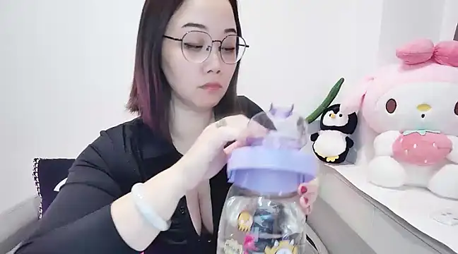 Snapshot of Giuliam chatting on 15, 3, 2025 Giuliam online show from 15, 3, 2025