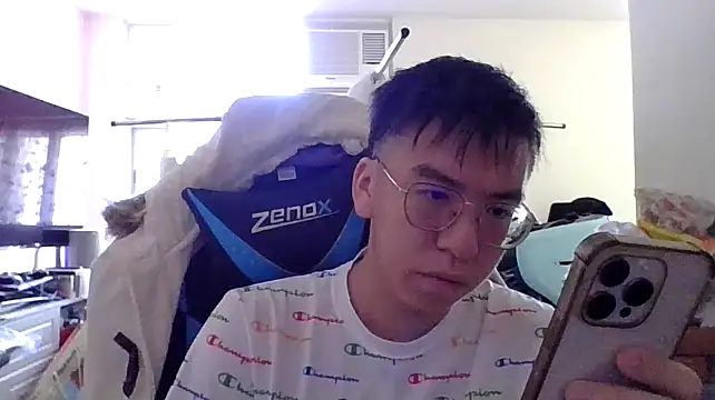 Snapshot of charlie_xdd chatting on 12, 1, 2025 charlie xdd online show from 12, 1, 2025