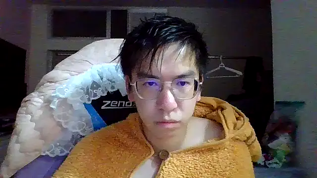 Snapshot of charlie_xdd chatting on 7, 3, 2025 charlie xdd online show from 7, 3, 2025