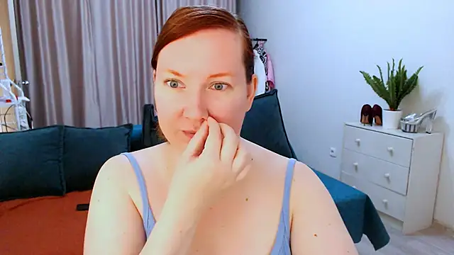 GoddessLara online show from 10, 9, 2025