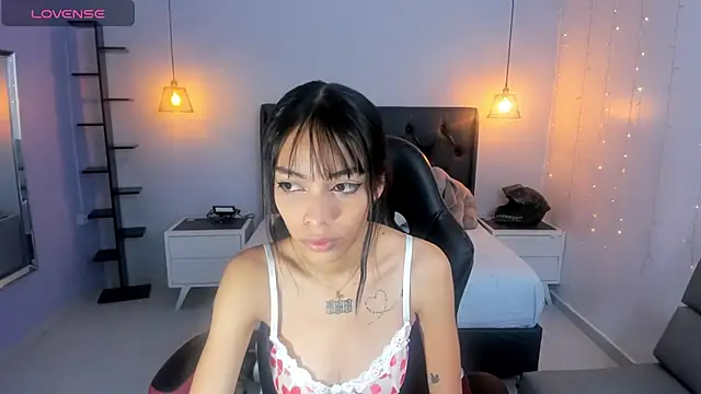 Snapshot of AMELIELEONE chatting on 17, 1, 2025 AMELIELEONE online show from 17, 1, 2025