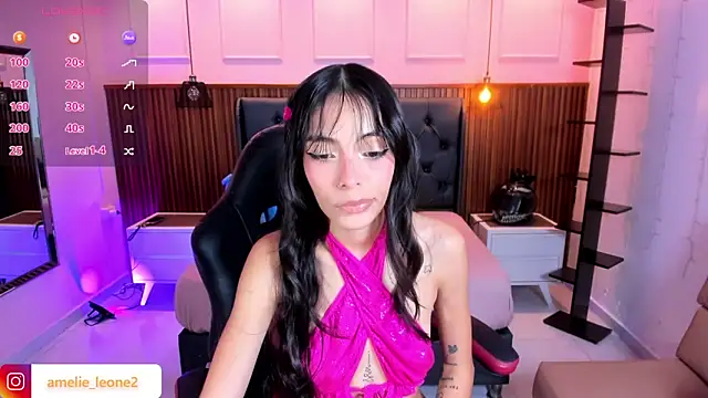 Snapshot of AMELIELEONE chatting on 9, 9, 2025 AMELIELEONE online show from 9, 9, 2025