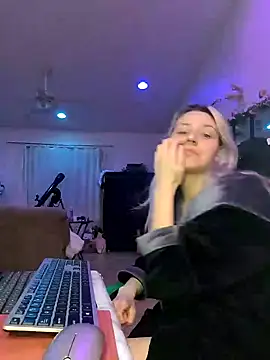 ScarletCallings420 online show from 24, 1, 2025