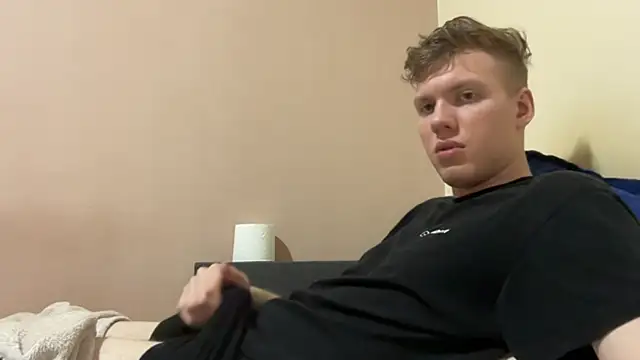 Snapshot of sexybooii6968 chatting on 24, 10, 2025 sexybooii6968 online show from 24, 10, 2025