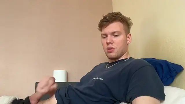 Snapshot of sexybooii6968 chatting on 28, 10, 2025 sexybooii6968 online show from 28, 10, 2025