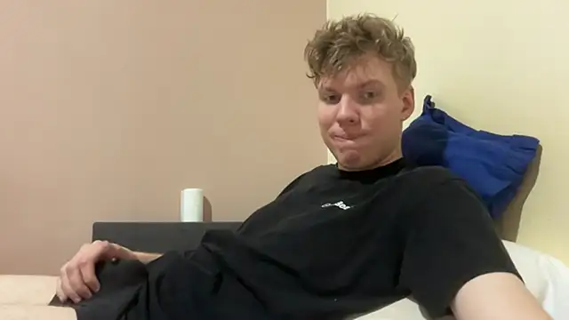 Snapshot of sexybooii6968 chatting on 1, 11, 2025 sexybooii6968 online show from 1, 11, 2025