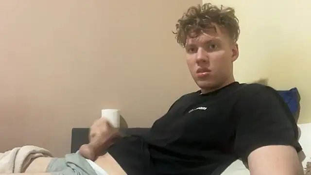 Snapshot of sexybooii6968 chatting on 1, 12, 2025 sexybooii6968 online show from 1, 12, 2025