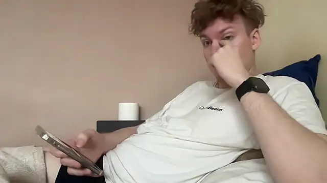 Snapshot of sexybooii6968 chatting on 15, 12, 2025 sexybooii6968 online show from 15, 12, 2025