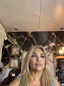 Snapshot of scarlett_sexx69 chatting on 11, 10, 2025 scarlett sexx69 online show from 11, 10, 2025