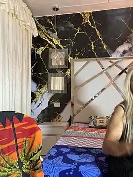 Snapshot of scarlett_sexx69 chatting on 17, 10, 2025 scarlett sexx69 online show from 17, 10, 2025