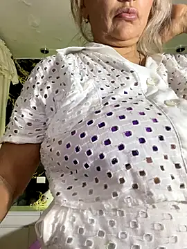 Snapshot of scarlett_sexx69 chatting on 22, 10, 2025 scarlett sexx69 online show from 22, 10, 2025