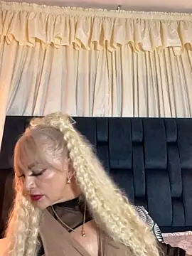 Snapshot of scarlett_sexx69 chatting on 8, 11, 2025 scarlett sexx69 online show from 8, 11, 2025