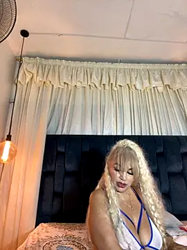 Snapshot of scarlett_sexx69 chatting on 9, 11, 2025 scarlett sexx69 online show from 9, 11, 2025