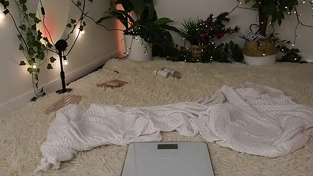 Snapshot of ScarletBlaze chatting on 27, 1, 2025 ScarletBlaze online show from 27, 1, 2025