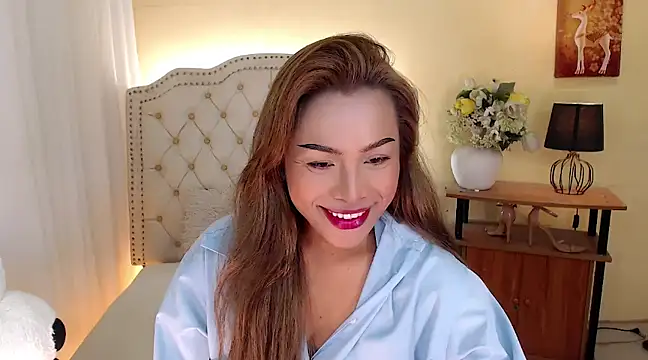 Snapshot of DreamLADYBOY chatting on 6, 1, 2025 DreamLADYBOY online show from 6, 1, 2025