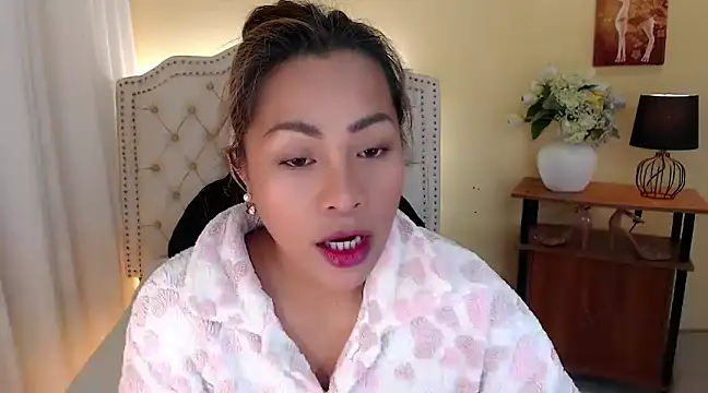 Snapshot of DreamLADYBOY chatting on 16, 2, 2025 DreamLADYBOY online show from 16, 2, 2025