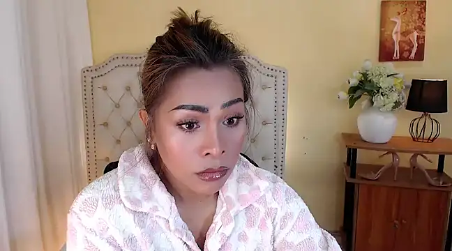 Snapshot of DreamLADYBOY chatting on 26, 2, 2025 DreamLADYBOY online show from 26, 2, 2025