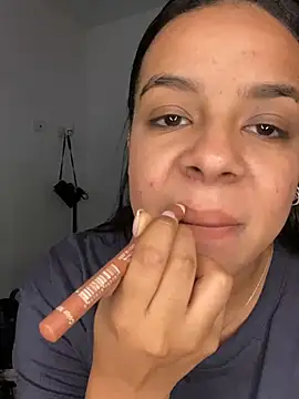 trianawhite online show from 17, 2, 2025