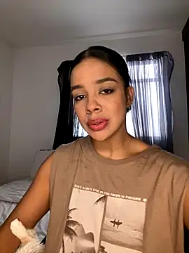 trianawhite online show from 23, 9, 2025