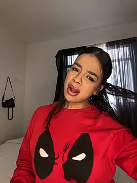 trianawhite online show from 14, 10, 2025