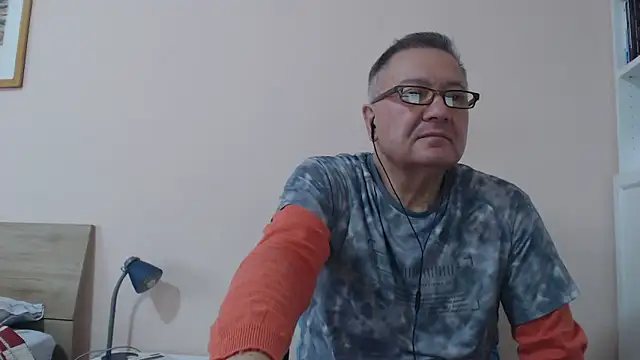 YOU6me online show from 17, 10, 2025